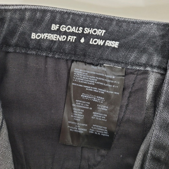 Volcom Tie Front Cut off Black Boyfriend Fit Denim Vintage Style Shorts size 29 - Picture 8 of 12